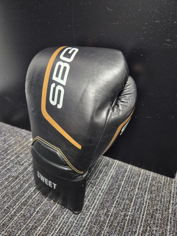 SBG Top quality leather lace up sparring glove black